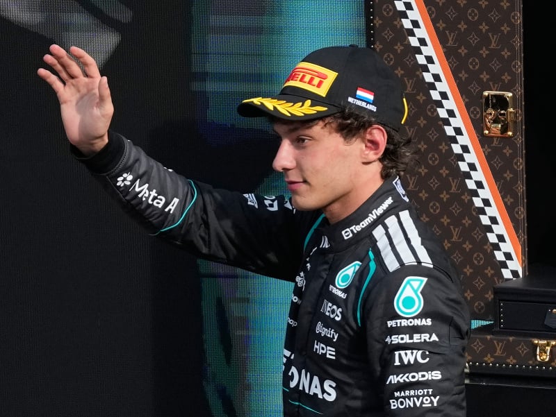 Šachy na novej trati Madring: Tvrdý súboj Verstapenna s Norrisom, safety car a pohroma pre Hamiltona
