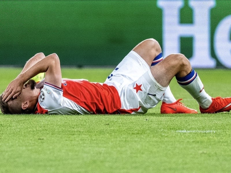 VIDEO Hmla pred očami a kolaps, hrdina Slavie vystrašil celé Česko: Ešte teraz sa mi motá hlava