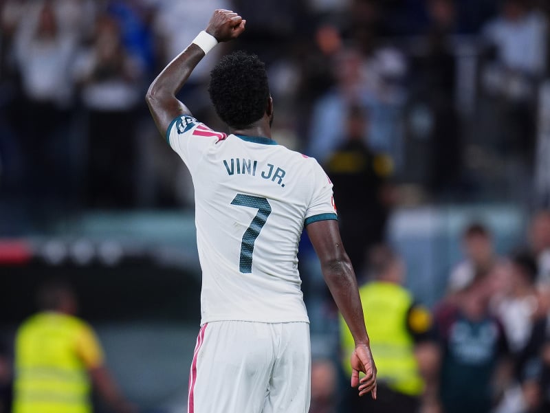 Stráca Mourinho trpezlivosť s Viníciusom? Brazílčan prišiel o výsadné postavenie v Reale