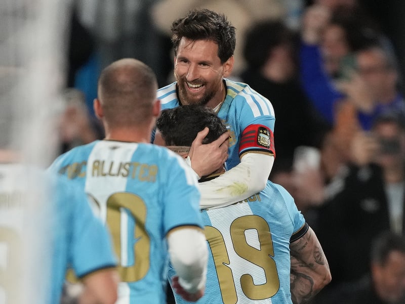 Ronaldo reaguje na Messiho rozlúčku: Nádherné slová a odkaz, ktorý obletel celý futbalový svet