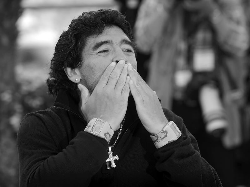 Škandál okolo smrti legendárneho Maradonu: Osobný lekár čelí hrozbe 12 rokov za mrežami!