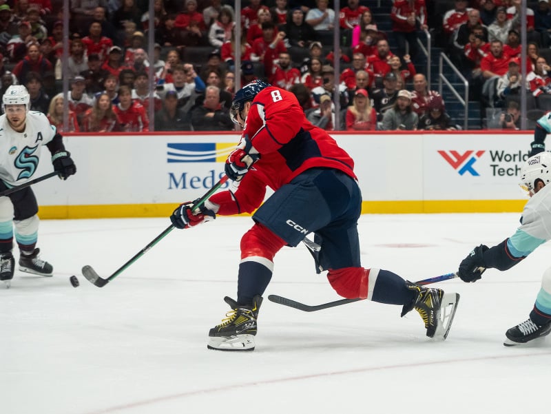 VIDEO Fehérváry ukázal obetavosť, Ovečkin skóroval a obhajca Stanley Cupu natiahol šnúru