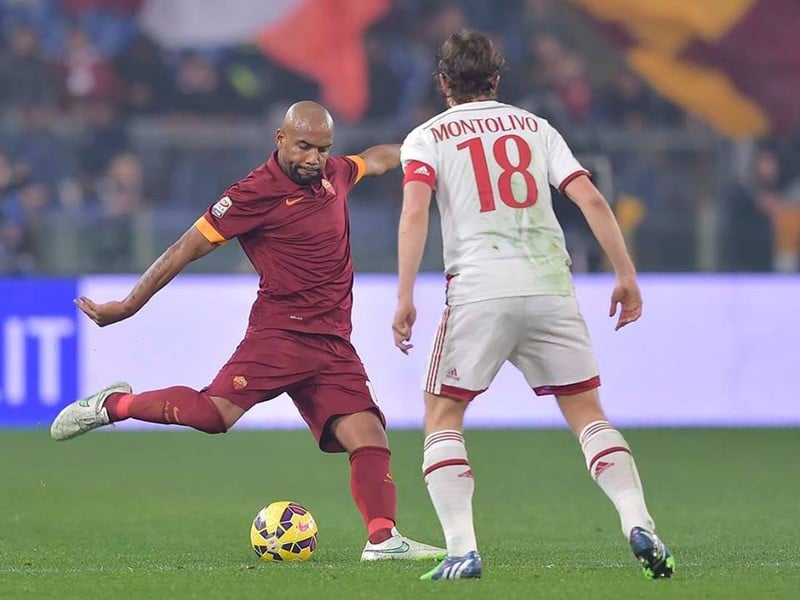 V súboji AC Milána s rímskym AS diváci gól nevideli