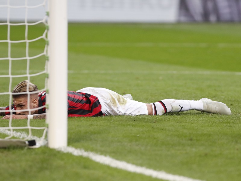 Ležiaci Samu Castillejo