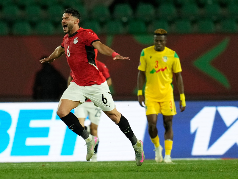 Hráč Egypta Yasser Ibrahim sa teší z gólu