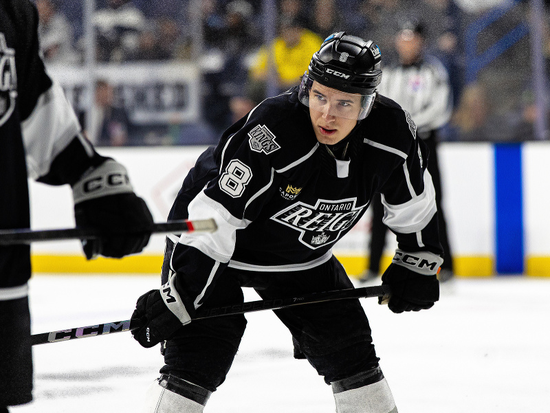 Slovenský útočník Martin Chromiak v drese tímu Ontario Reign v AHL
