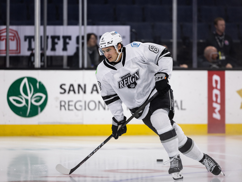 Slovenský hokejista Martin Chromiak v drese Ontario Reign v AHL