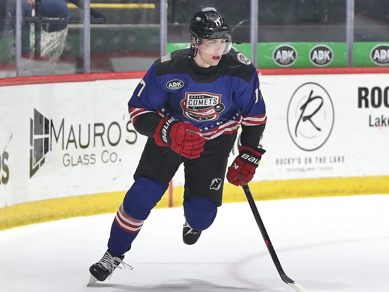 Šimon Nemec v drese AHL tímu Utica Comets