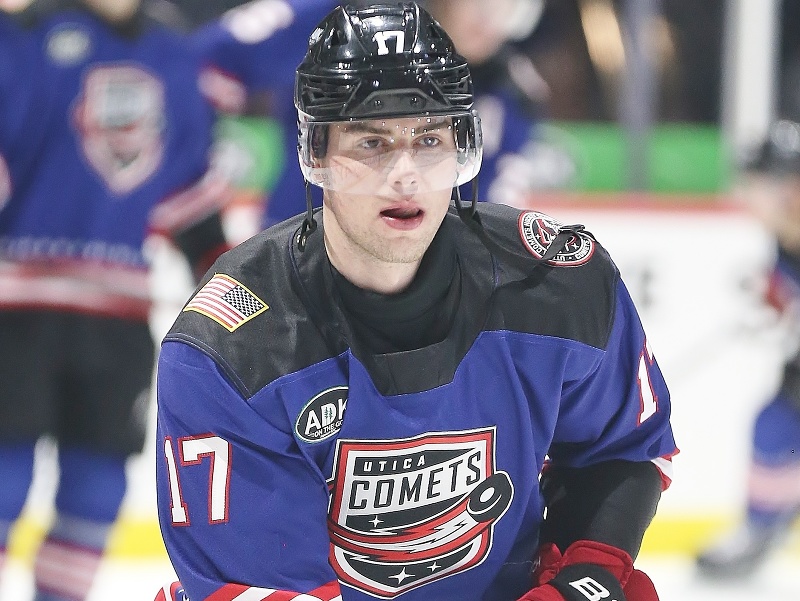 Šimon Nemec v drese AHL tímu Utica Comets