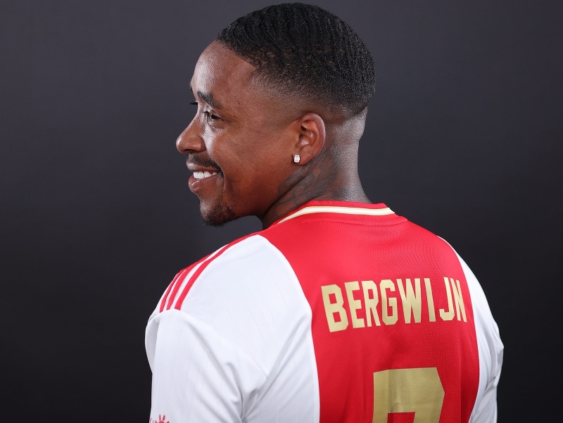 Steven Bergwijn prestúpil z Tottenhamu Hotspur do Ajaxu Amsterdam