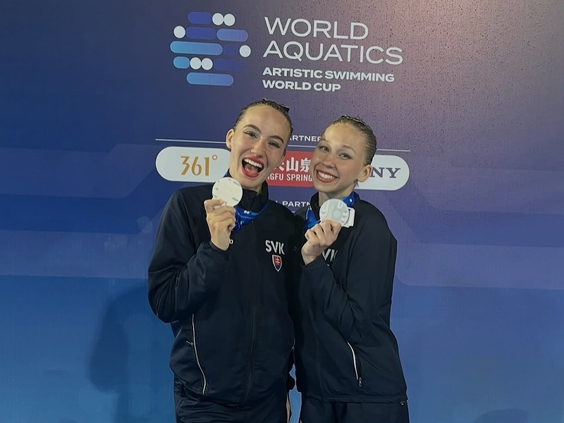 Slovenské akvabely Lea Anna Krajčovičová a Žofia Strapeková