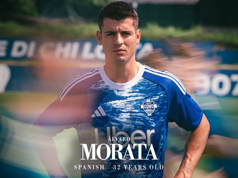 Álvaro Morata v drese Calcio Como