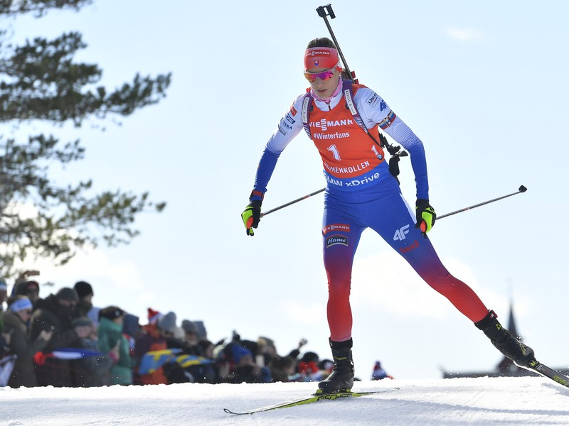 Na snímke slovenská reprezentantka Anastasia Kuzminová na trati v stíhacích pretekoch žien na 10 km