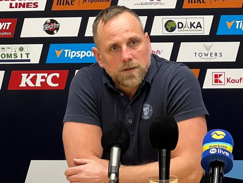 Tréner HK Nitra Andrej Kmeč