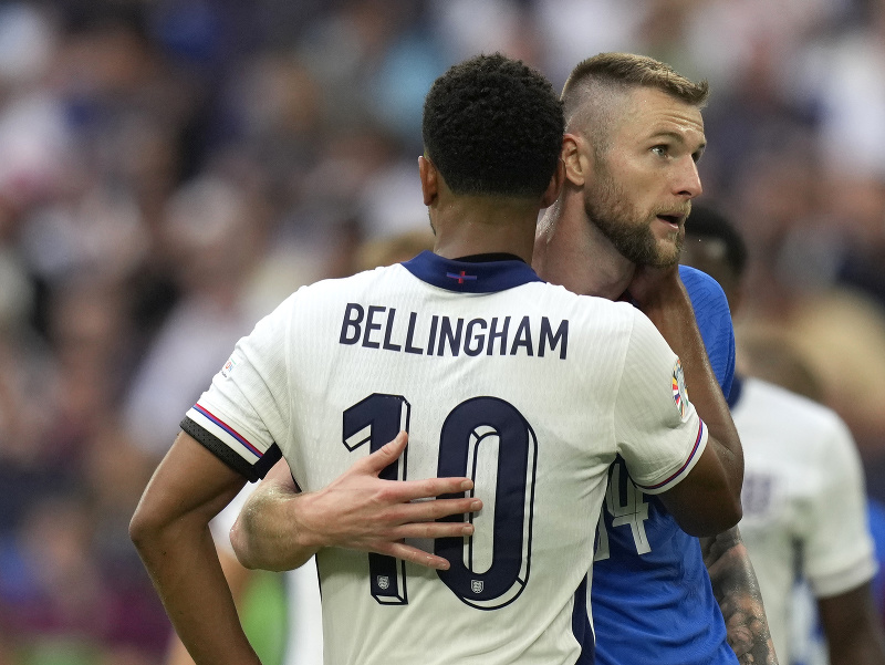 Jude Bellingham a Milan Škriniar po zápase