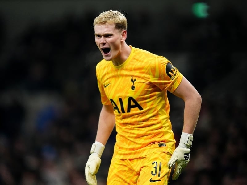 Český brankár Antonín Kinský v bráne Tottenhamu Hotspur