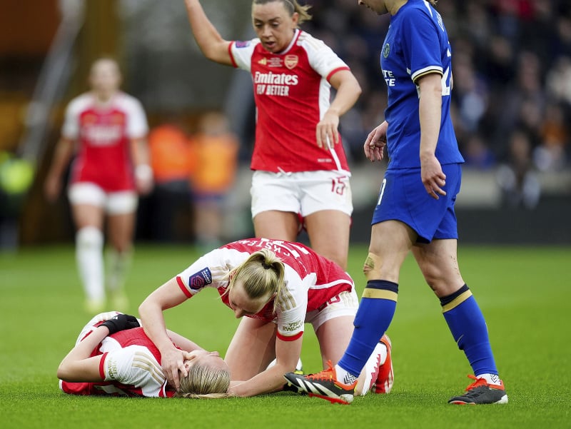 Nórska futbalistka Arsenalu Frida Maanumová skolabovala počas zápasu