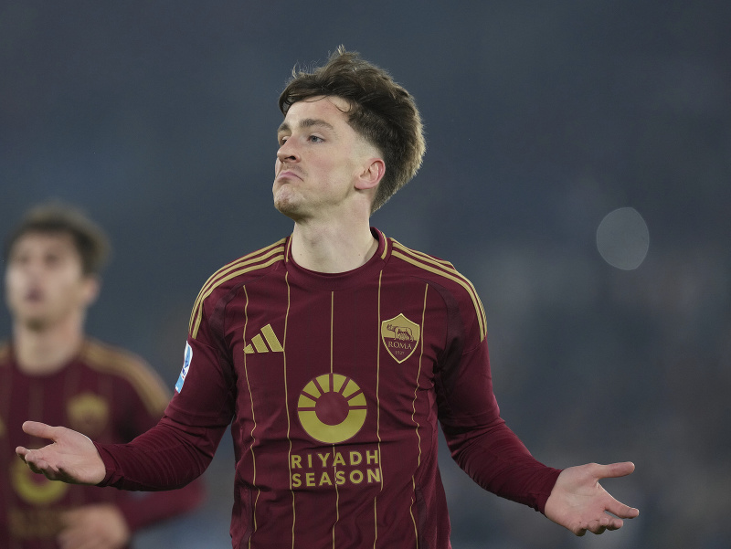 Alexis Saelemaekers oslavuje gól AS Rím