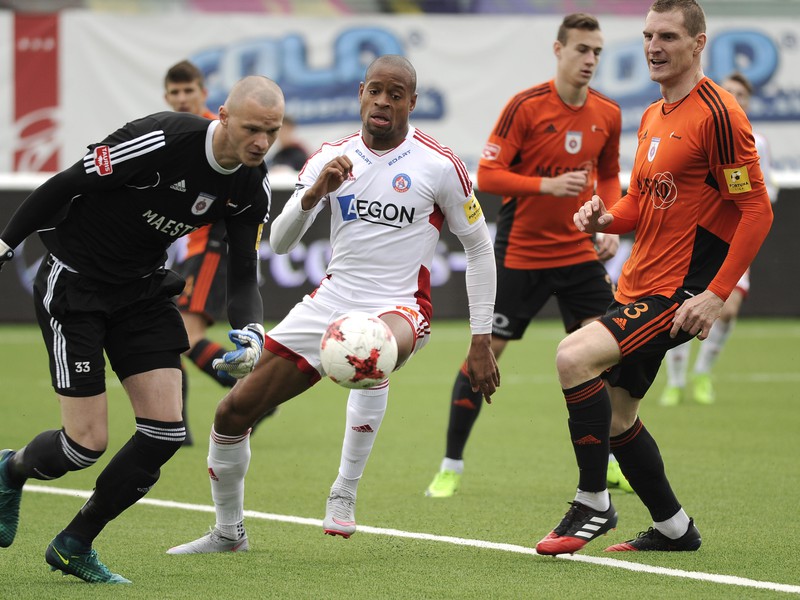 Matúš Macík z MFK Ružomberok, Rangelo Janga z AS Trenčín