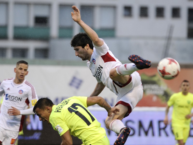 Sprava: Giorgi Berize z AS Trenčín a Joan Sebastian Herrera z MŠK Žilina