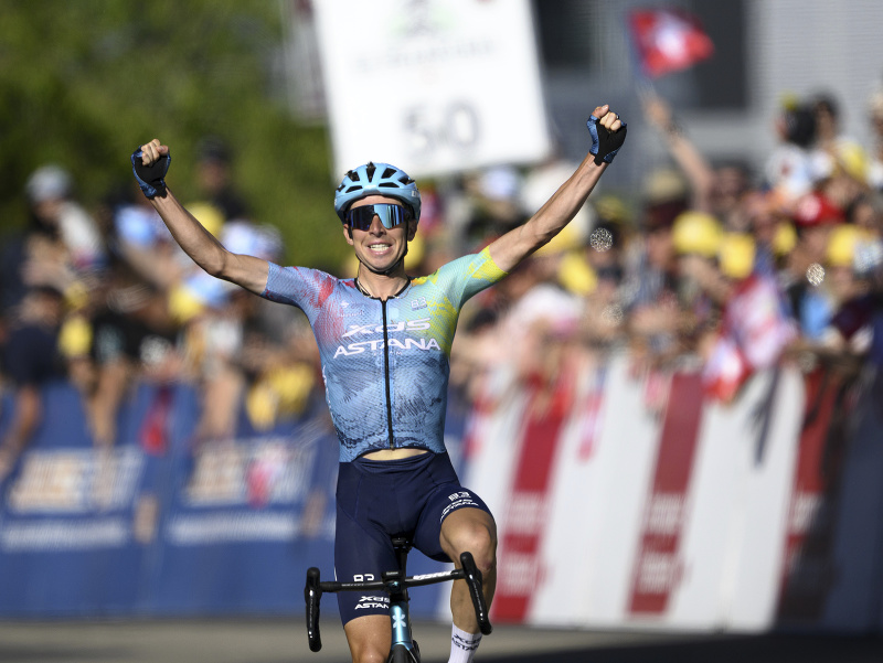 Taliansky cyklista Lorenzo Fortunato sa stal víťazom štvrtkovej 2. etapy pretekov Okolo Romandie. 