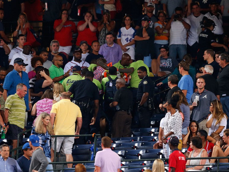 Zápas Atlanta - NY Yankees zatienila tragédia v hľadisku