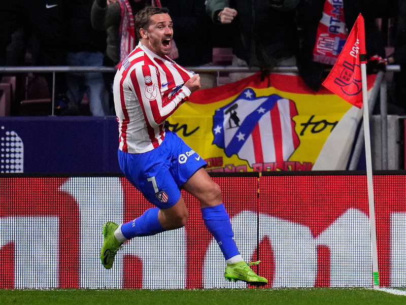 Futbalista Atlética Madrid Antoine Griezmann sa teší z gólu