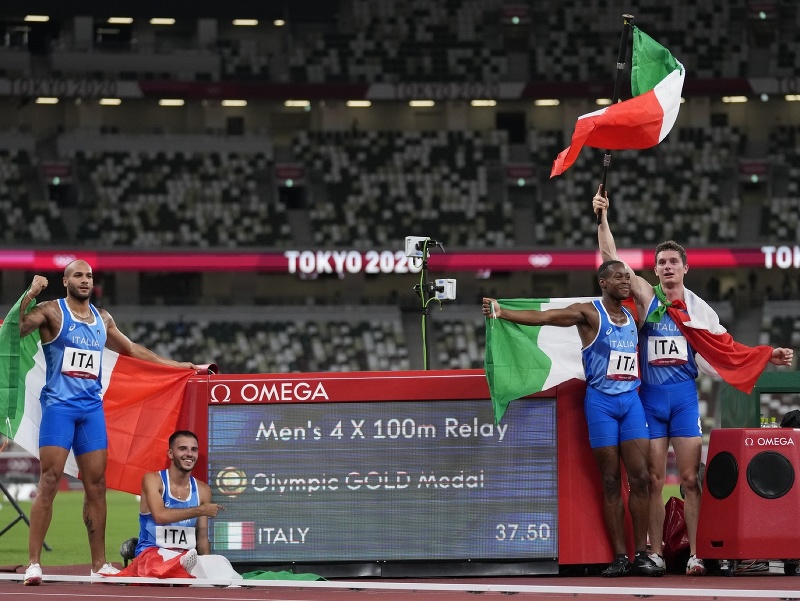 Talianski šprintéri získali na OH 2020 v Tokiu historické zlato v štafete na 4x100 m. 