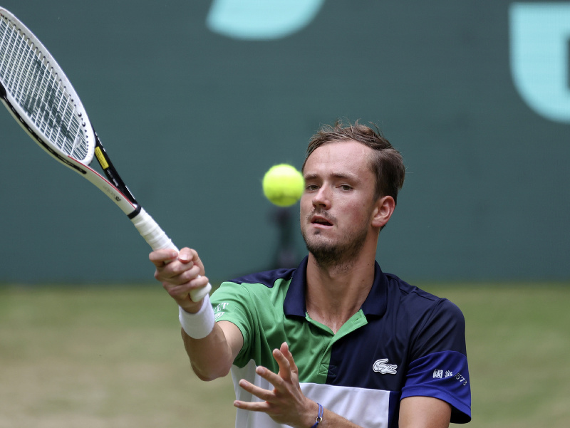 Ruský tenista Daniil Medvedev v Halle