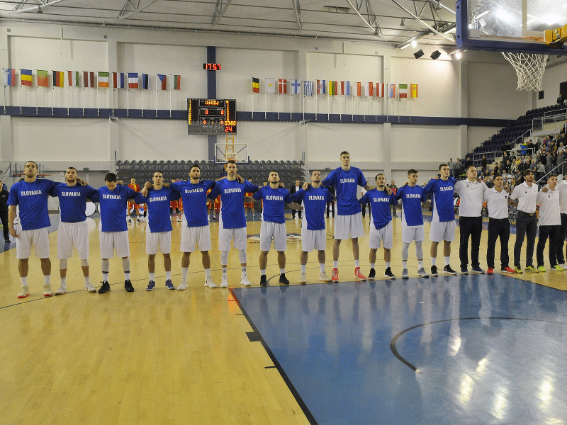 Slovenskí basketbalisti pred zápasom