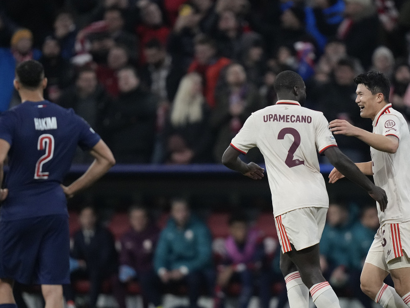 Kim Min-jae a Dayot Upamecano sa tešia po góle