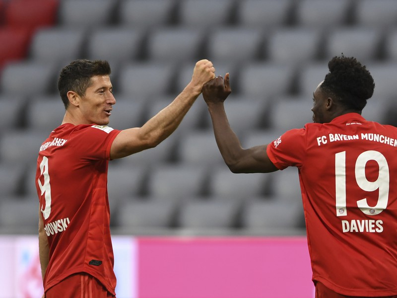 Alphonso Davies a Robert Lewandowski