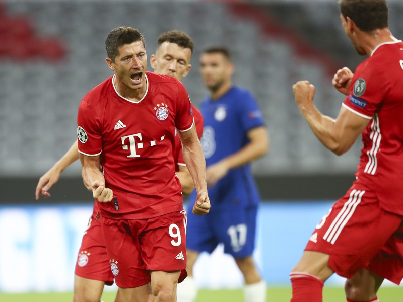 Robert Lewandowski sa raduje z gólu