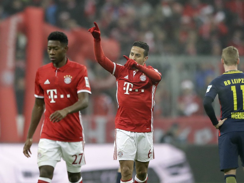 Thiago oslavuje gól proti RB Lipsko