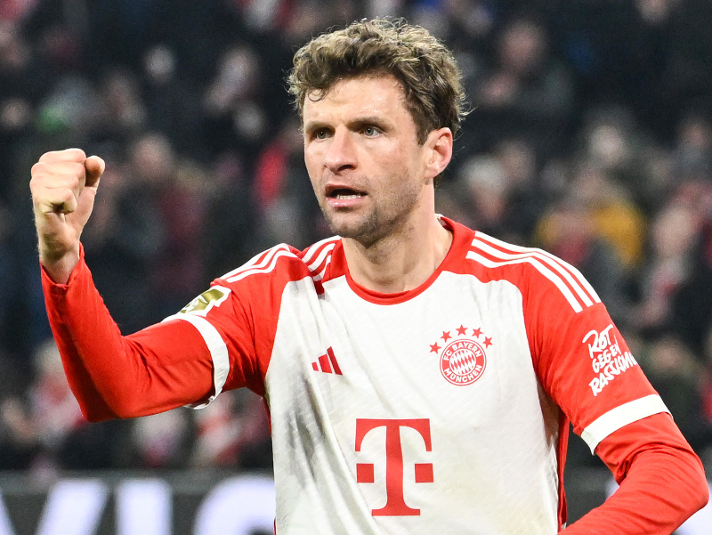 Na snímke hráč Bayernu Mníchov Thomas Müller sa raduje z gólu