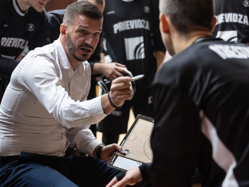 Tréner BC Prievidza Saša Jankovič