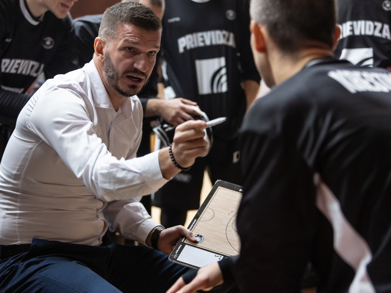 Tréner BC Prievidza Saša Jankovič
