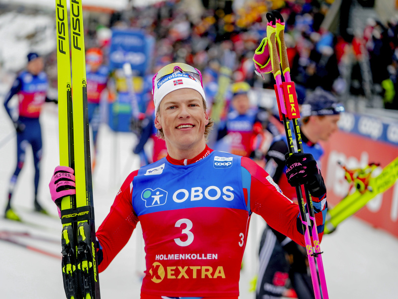 Johannes Hösflot Kläbo sa dočkal triumfu v pretekoch Svetového pohára v Osle na 50 kilometrov.