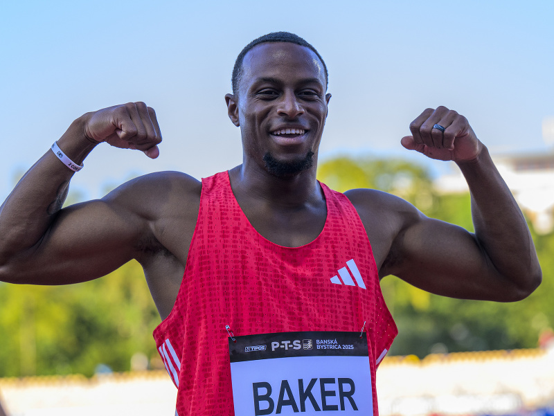 Na snímke Roonie Baker (USA) sa teší z víťazstva a prekonania 10-sekundovej hranice v behu na 100 metrov 