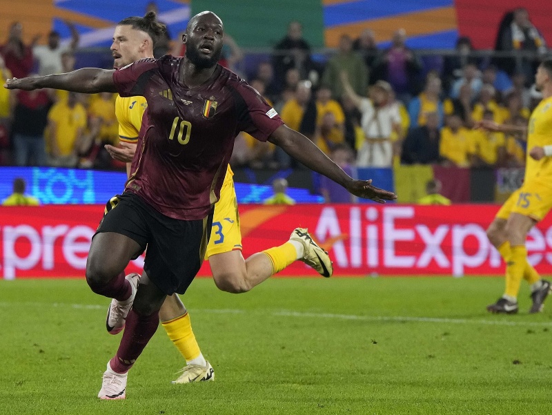 Romelu Lukaku oslavuje neuznaný gól