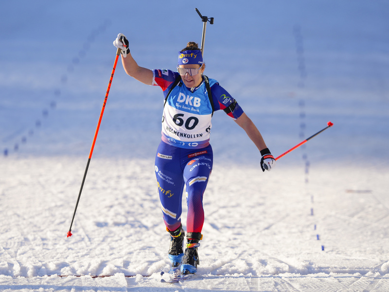 Francúzska biatlonistka Julia Simonová počas šprintu na 7.5 km 