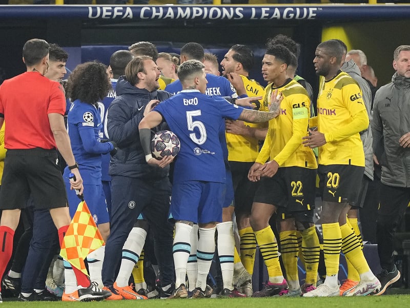 Bitka pri striedačkách medzi Dortmundom a Chelsea