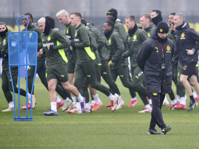 Tréning futbalistov Borussie Dortmund, na zábere aj tréner Niko Kovač