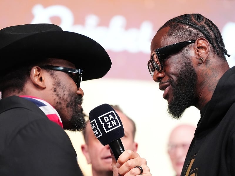 Derek Chisora (vľavo) verzus Deontay Wilder (vpravo)