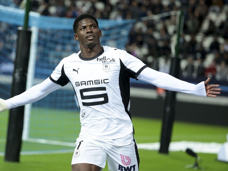 Breel Embolo oslavuje gól