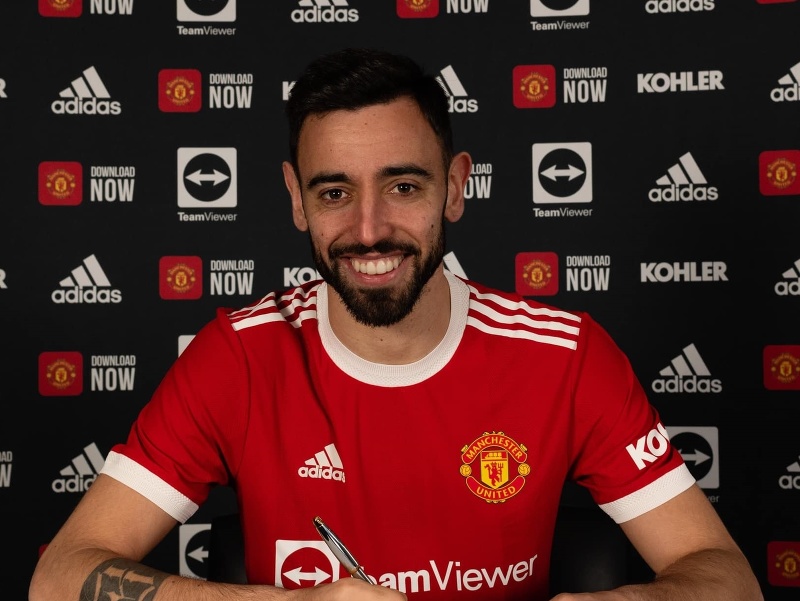 Bruno Fernandes podpísal s Manchestrom United nový kontrakt