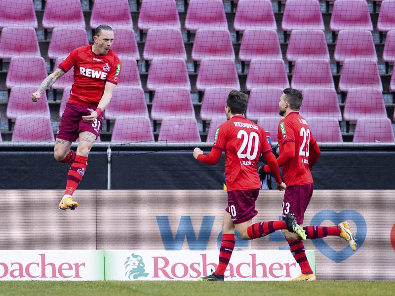 Marius Wolf oslavuje gól
