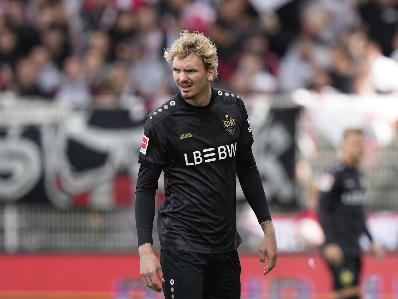Nemecký futbalista Nick Woltemade v drese Stuttgartu