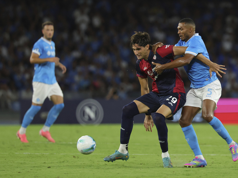 Gennaro Borrelli a Juan Jesus v súboji