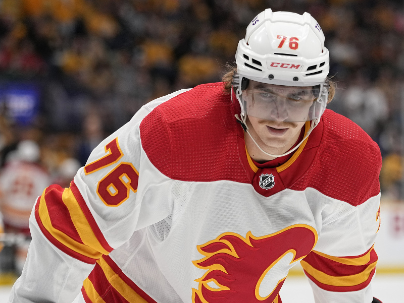 Slovenský hokejista Martin Pospíšil v drese Calgary Flames